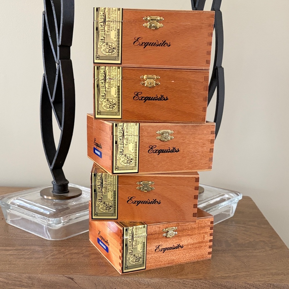 Exquisitos Wooden Cigar Boxes